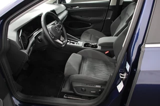 Volkswagen Golf 2021 - 1.5 eTSI DSG Style 150 Pk obrázek 2 náhled