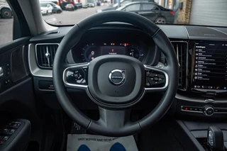 Volvo XC60 2024 - 2.0 T6 Plug-in hyb.AWD Ultra Dark, BTW, Pano, H&K image 13