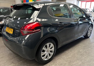 Peugeot 208 2017 - 1.2 PureTech Blue Lion - Distr Vervangen - 2e eigenaar - Nav - Cruise bild 2