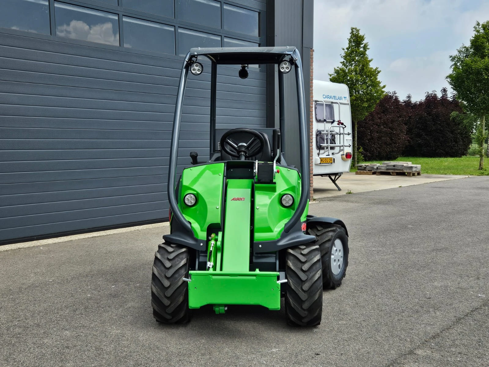 Avant 2025 - 225 mini-lader afbeelding 8