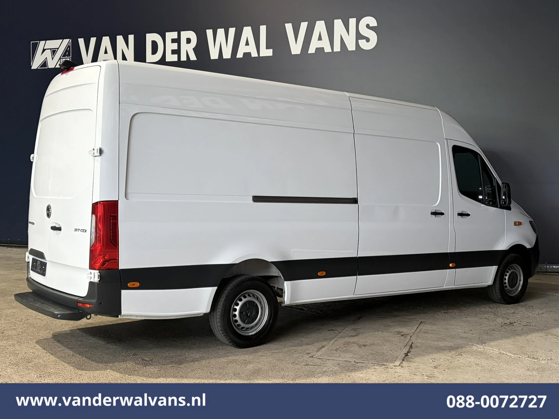 Mercedes-Benz Sprinter 2023 - 317 CDI 170pk L3H2 Euro6 Airco | 360 Graden Camera | Navigatie | Apple Carplay | Chauffeursstoel obrázek 14