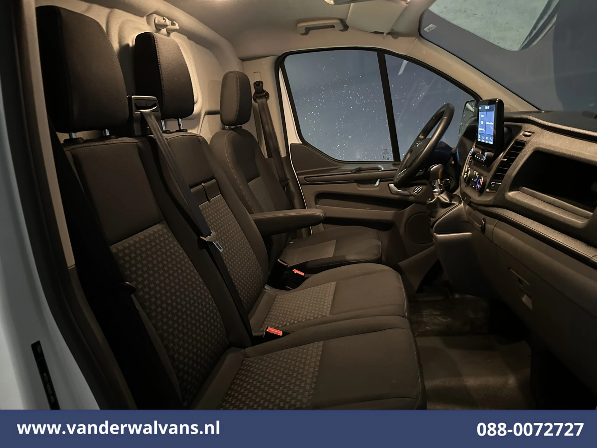 Ford Transit Custom 2023 - 2.0 TDCI 131pk L2H1 Euro6 Airco | Apple Carplay | Stoelverwarming | LED | Cruisecontrol zdjęcie 7