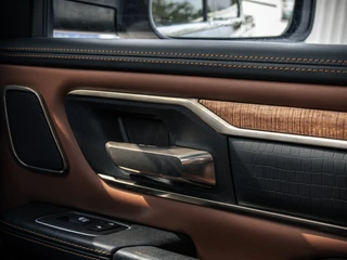 Dodge Ram 1500 2021 - Longhorn obrazek 18