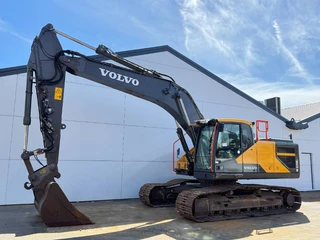 Volvo 2017 - EC250EL - Hammer Lines / Quick Coupler image 2 miniature