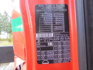MAN TGS 2016 - 35.480 LX 8X2 NL KENTEKEN APK 07-26 bild 29