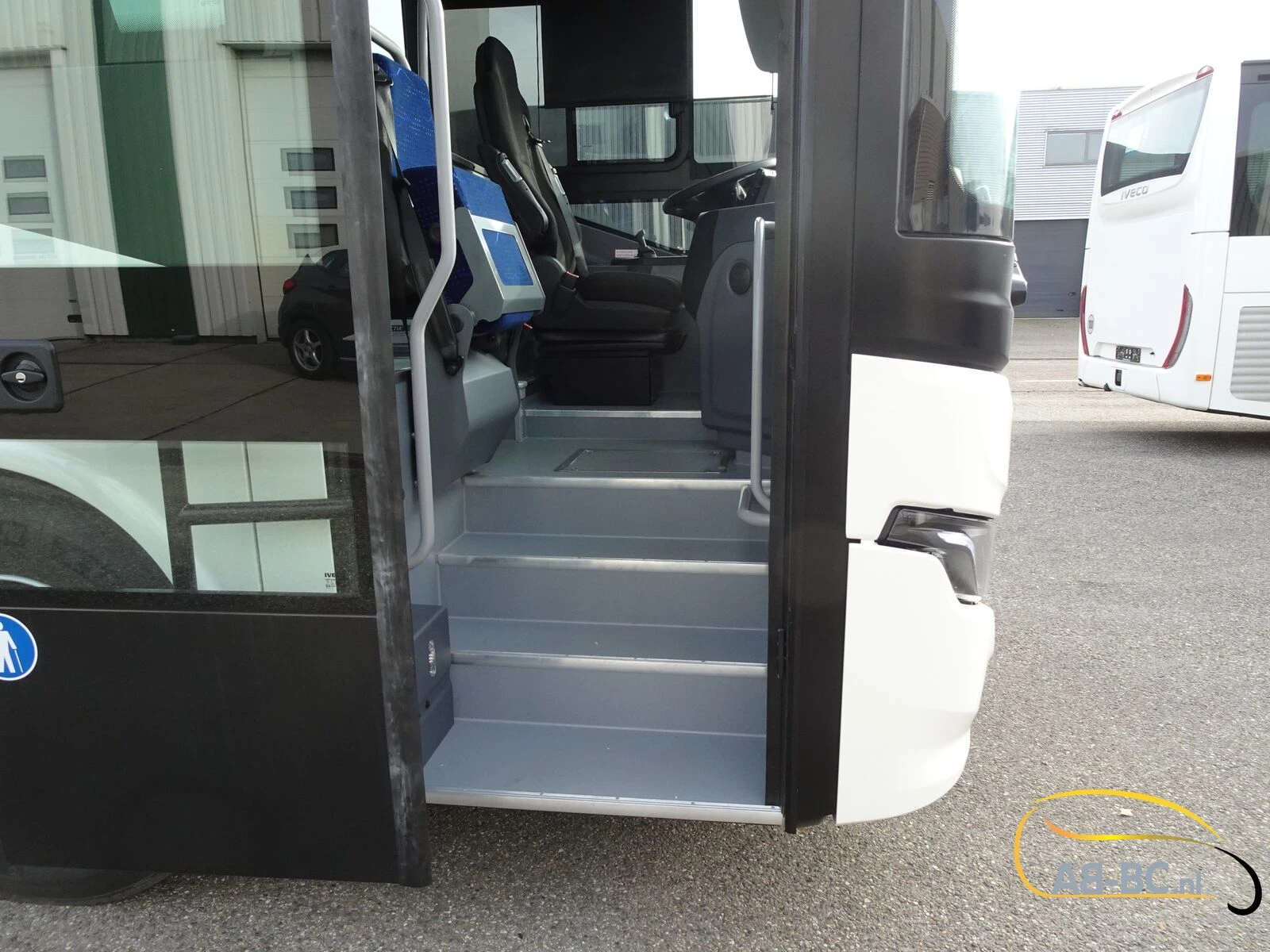 Iveco NEW 10.7 MTR Crossway 49 Seats + 14 Standees ADAS afbeelding 20