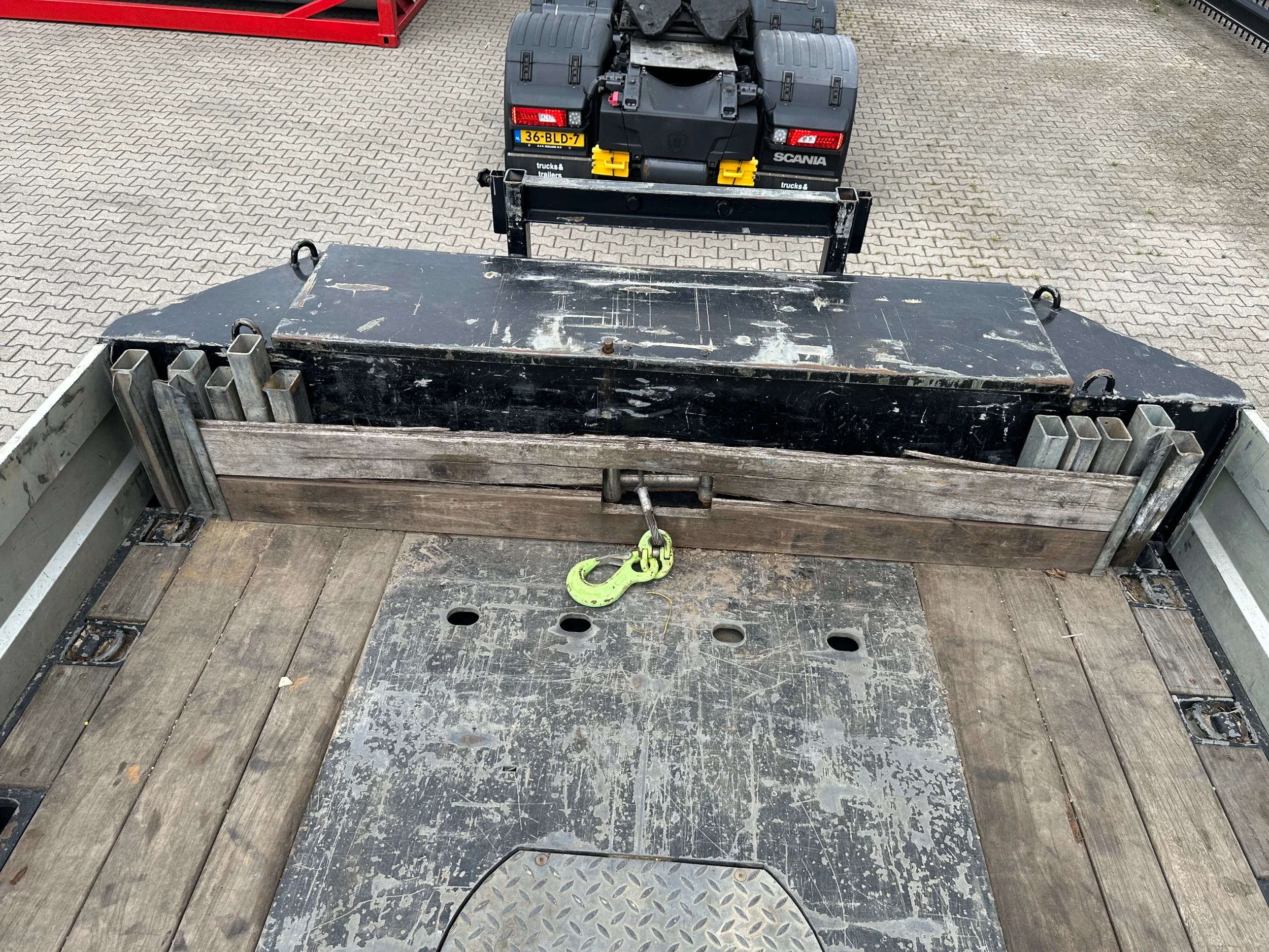 Broshuis 2017 - 3ABSD Lowloader 3-axle / GVW: 59.000kg / Neck: 23.000kg / hydraulic steering + ramps + loading table / 4.60m extendable / winch / liftaxle zdjęcie 45