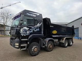 MAN TGA 2006 - 41.430 / 8X8 / 2XBIG AXLE / FULL STEEL / DRUM BRAKES / MEILLER TIPPER / 18-CUBIC / AIRCO / MANUAL / EURO-3 / 2006 imagem 2