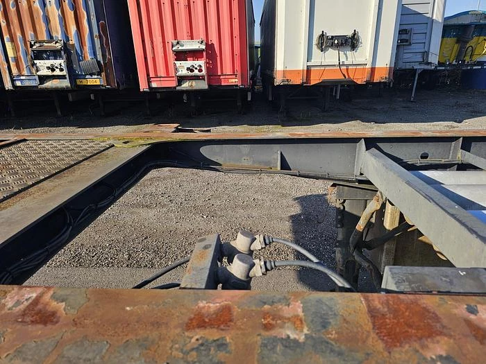 Burg 12-27 CCXGX |30 Foot tank container chassis | adr | Saf disc. 2002 Bild 35
