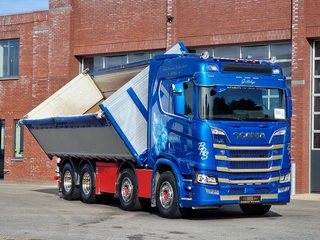 Scania R 2019 - R580 V8 NGS Highline 8x4*4 - 3 way Tipper - Retarder - Special paint - Full air - afbeelding 2 miniatuur