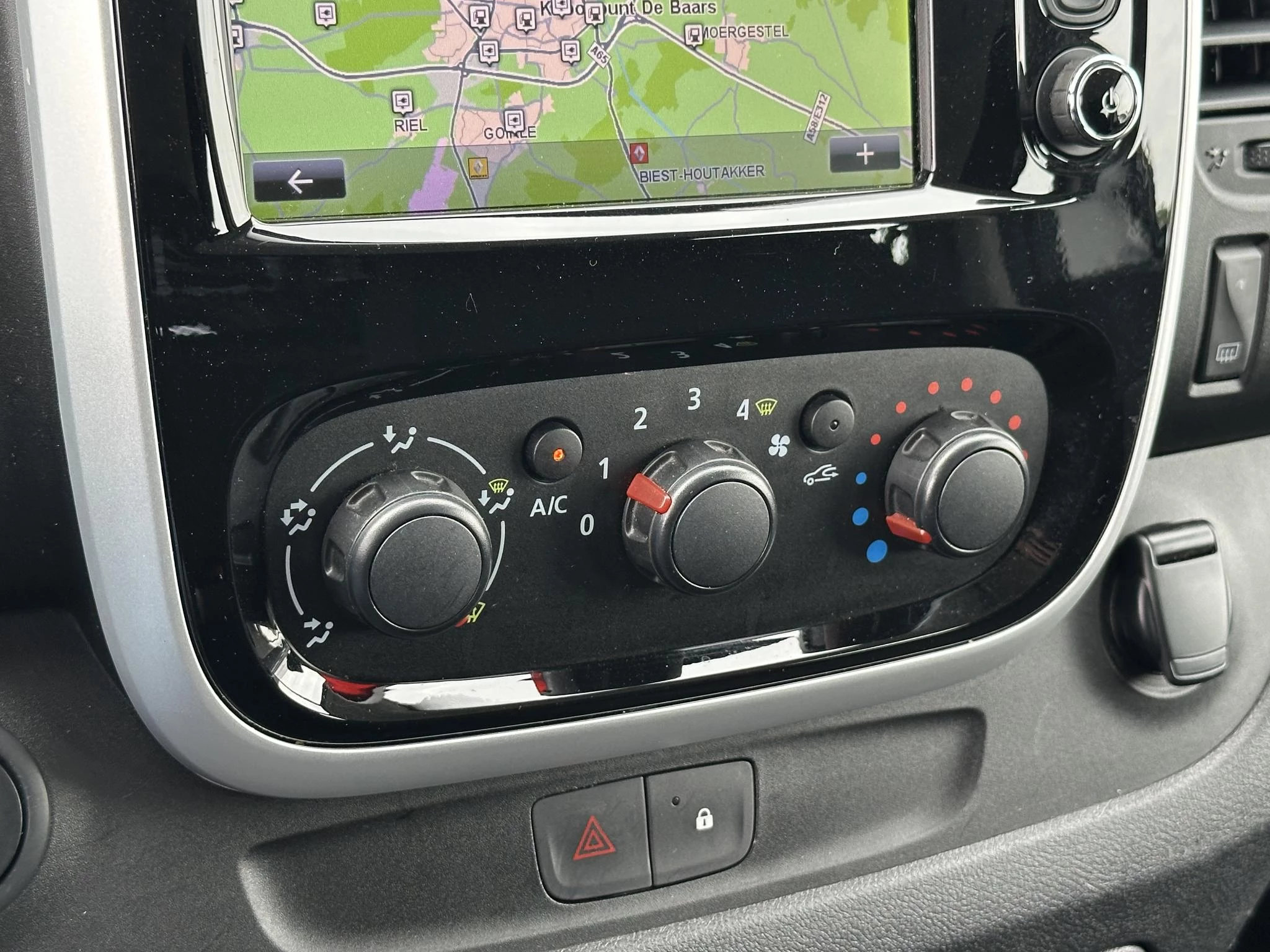 Renault Trafic 2018 - 1.6 dCi L2 DC Dubbele cabine MARGE btw vrij afbeelding 9