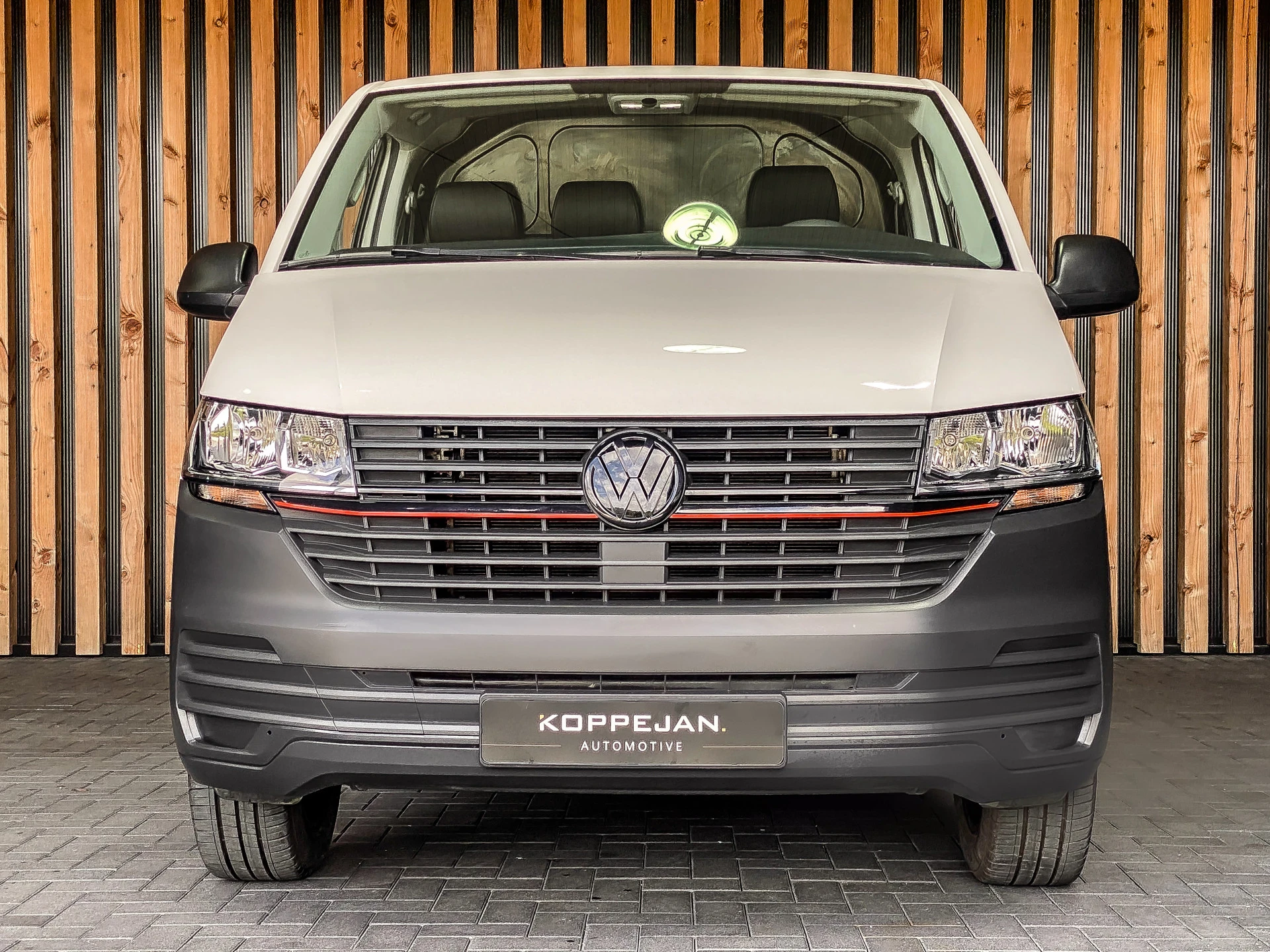 Volkswagen Transporter 2020 - 2.0 TDI 110PK Bestelwagen L1H1 afbeelding 20