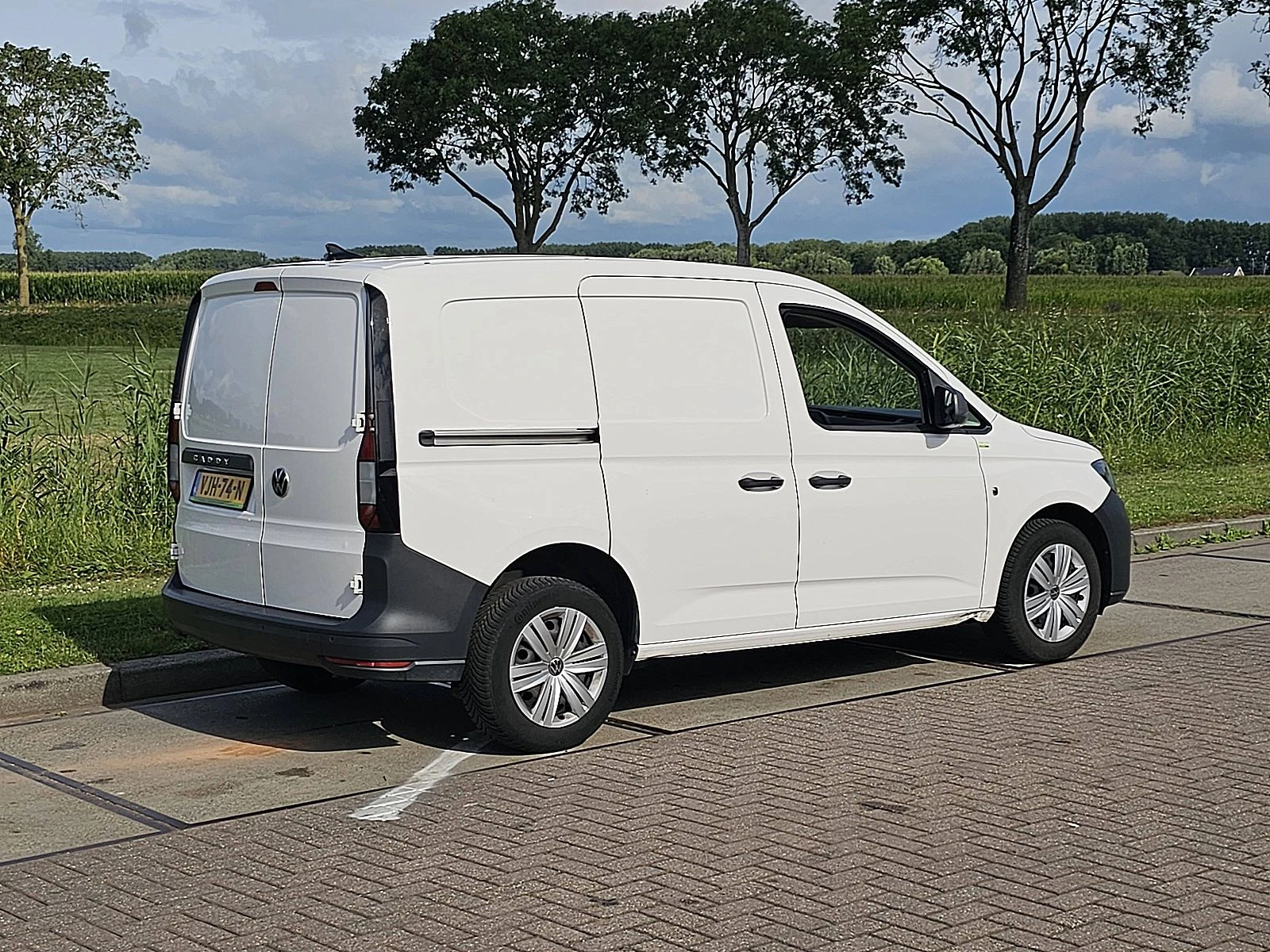 Volkswagen Caddy 2021 - 2.0 изображение 3