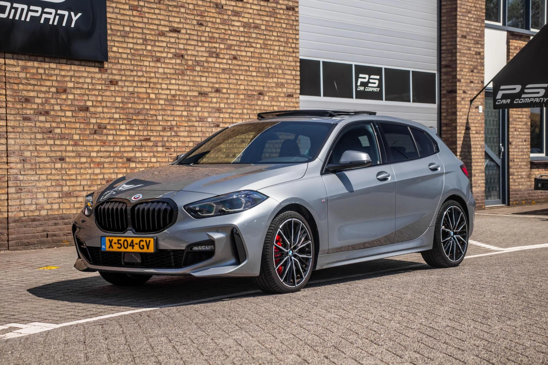 BMW 1 Serie 2023 - 120i M-Sport, NAP, 1ste eig. Dealeronderhouden afbeelding 2