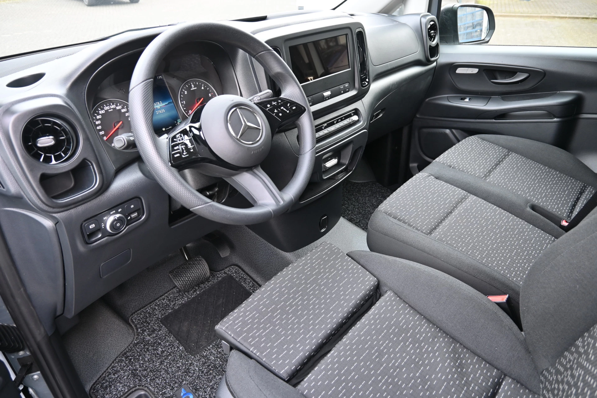 Mercedes-Benz Vito 2024 - 116 CDI DC L3 Pro image 5