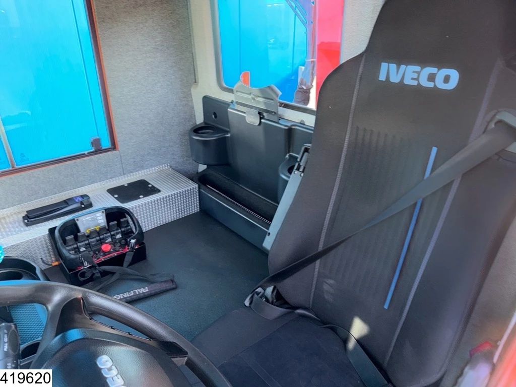 Iveco X-Way 2020 - 360 EURO 6, 6x4, PTO, Palfinger Bild 8