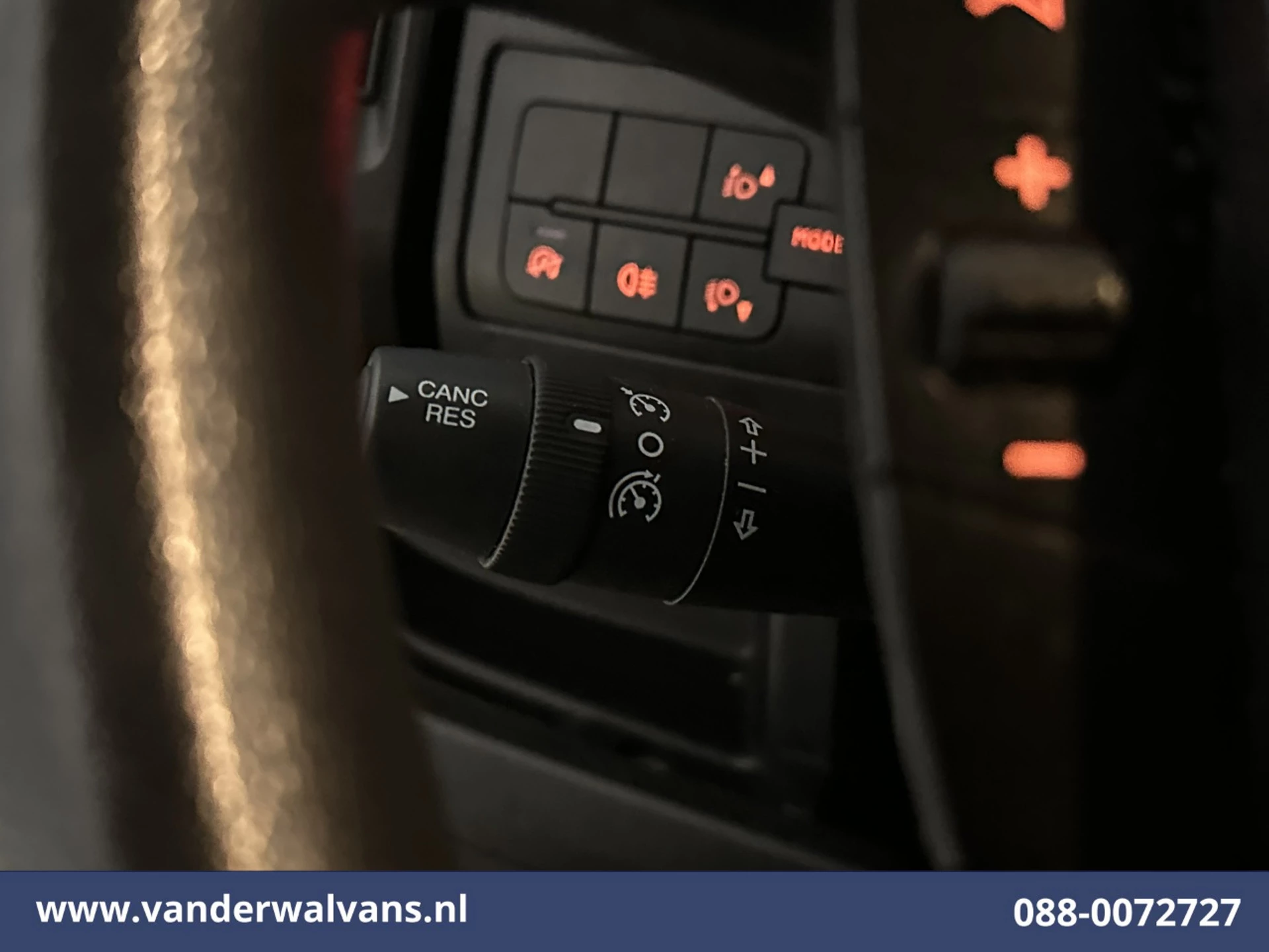 Peugeot Boxer 2022 - 2.2 BlueHDi 141pk Bakwagen 436cm Lang Laadklep Euro6 Airco | Cruisecontrol | 1055kg laadvermogen image 5