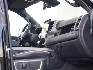 Dodge Ram 1500 2024 - Laramie Night SST Hurricane 426pk image 3