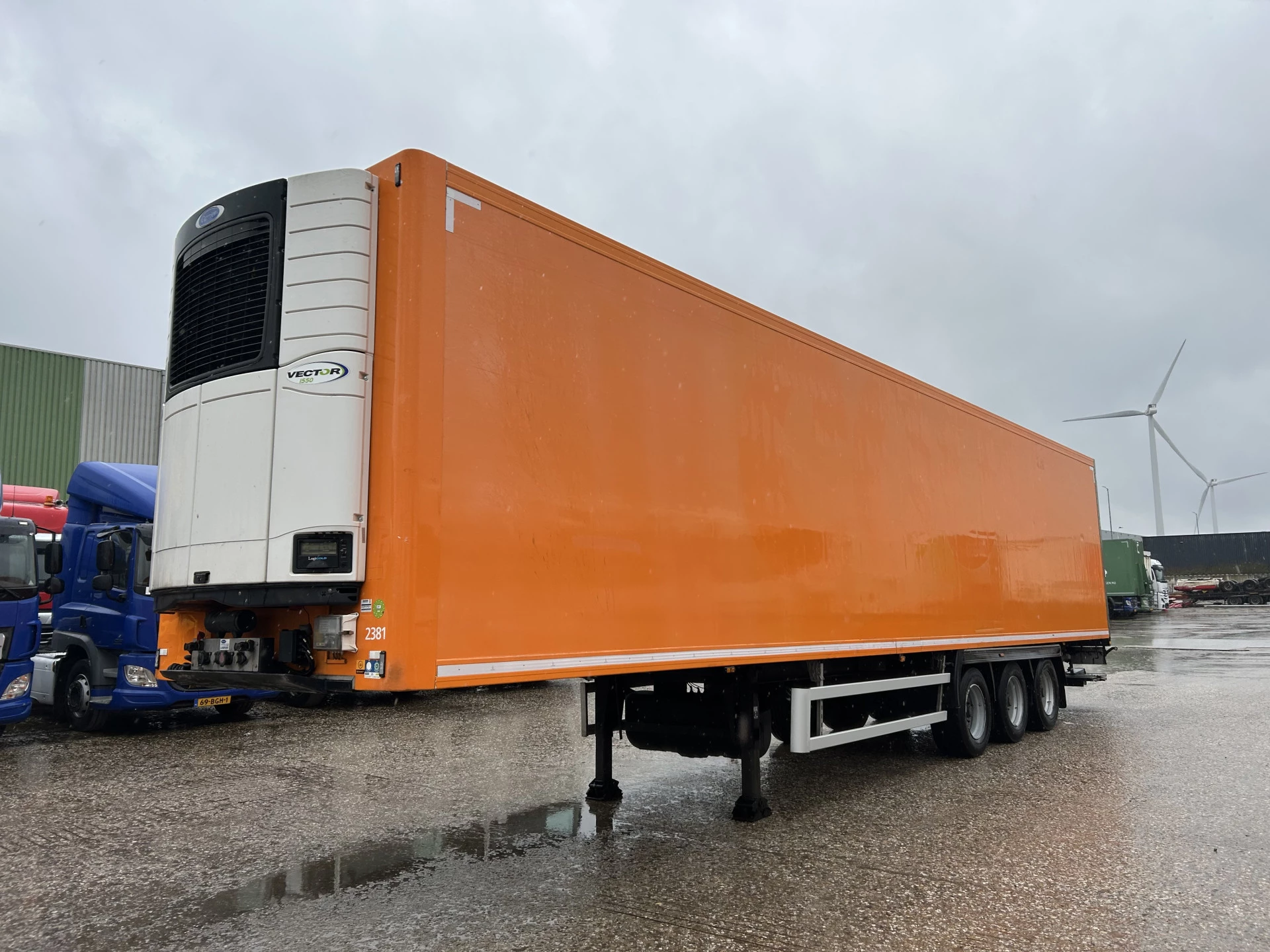 Kögel / SOR Iberica-S3E 2015 - / Carrier Vector 1550 Bild 19