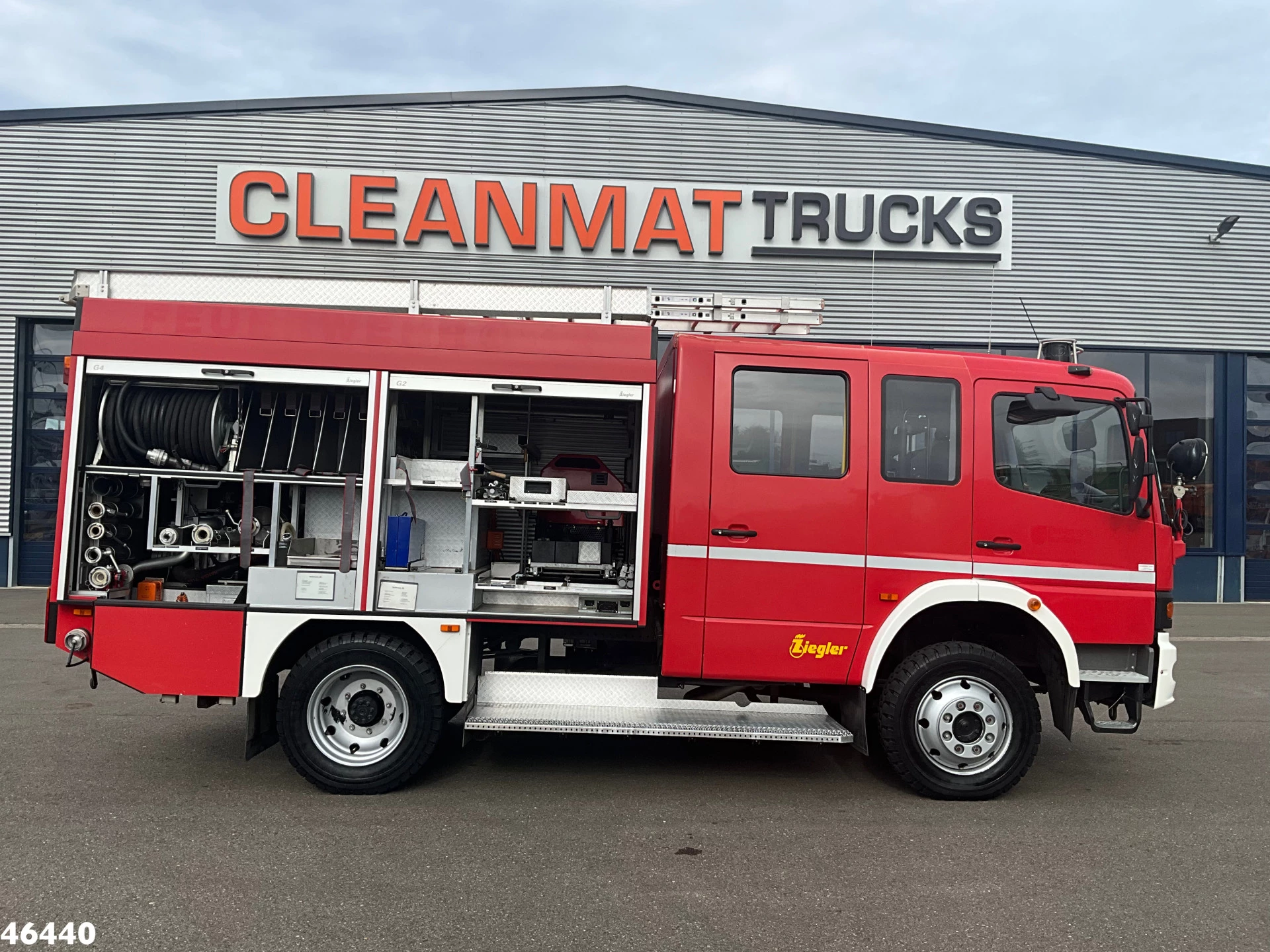 Mercedes-Benz Atego 2002 - 918 4x4 ZIEGLER Brandweer / materiaalwagen Just 20.105 km! image 1