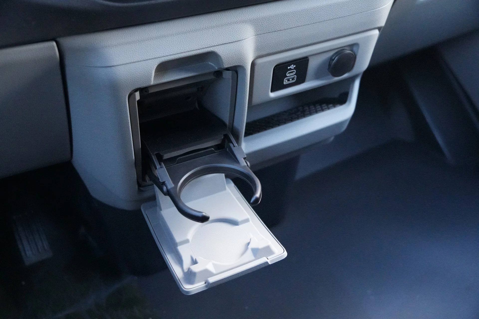 Ford Transit Custom 2025 - 320 2.0 TDCI L2H1 Limited 170pk - 1+1 Stoelopstelling - 2x Schuifdeur - Adaptive Cruise - Verwarmd stuur - Blind spot - Navigatie - Camera - Draadloos laden - Rijklaar imagen 35