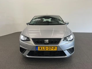 SEAT Ibiza 2022 - 1.0 TSI 110 pk DSG Urban Silver afbeelding 2 miniatuur