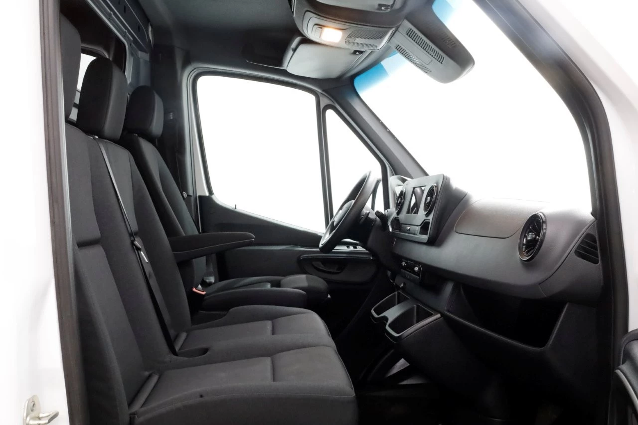 Mercedes-Benz Sprinter 2020 - 516 CDI 163pk 7G Automaat L2H2 Airco/Camera/Trekhaak 3500kg 08-2020 zdjęcie 3