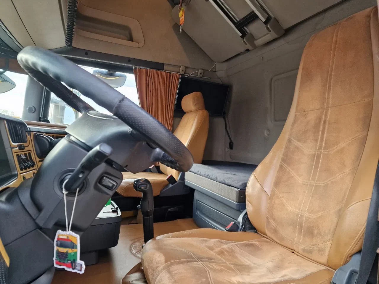 Scania R 2007 - R500 V8 Topline 4x2 - Manual gearbox - Retarder - PTO/Hydraulic - Custom interior immagine 10