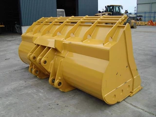 Cat N/A 2026 - 980M obrazek 3