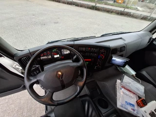 Renault D16 2017 - / ONLY:497760 KM / THERMOKING / PLATFORM 2TON / LWDS / BED / DATALOG / FULL-AIR / AUTOMATIC / EURO-6 / 2017 image 23