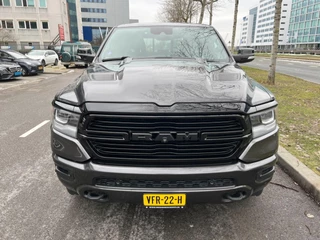 Dodge Ram 1500 2020 - 5.7 V8 4x4 Crew Cab Laramie Sport package image 4