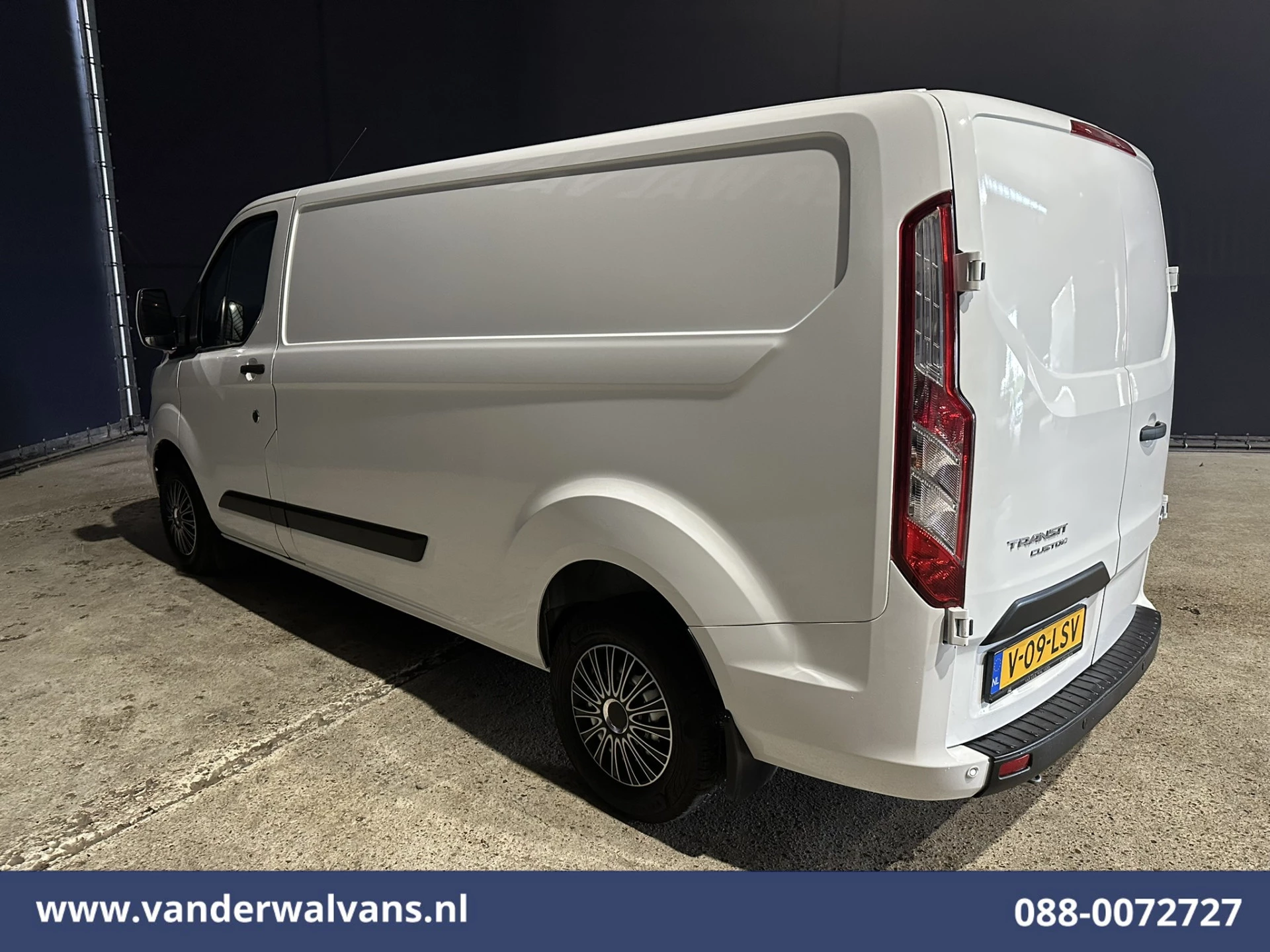 Ford Transit Custom 2023 - 2.0 TDCI 130pk L2H1 Euro6 Airco | LED | Cruisecontrol | Verwarmde voorruit | Parkeersensoren imagem 10