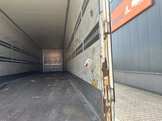 Schmitz Cargobull N/A 2008 - SKO24 / SAF DISC / 2x LIFTAXLE / GALVANIZED / NL-TRAILER / DAMAGED image 10