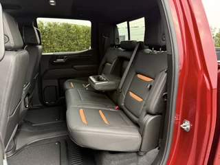 GMC Sierra 2024 - AT4 6.2L V8 420 PK / BPM VRIJ!! / VIRTUAL COCKPIT / HEAD UP / 360 CAMERA / BOSE / LEDER / TREKHAAK / 3500 KG AHG bild 9