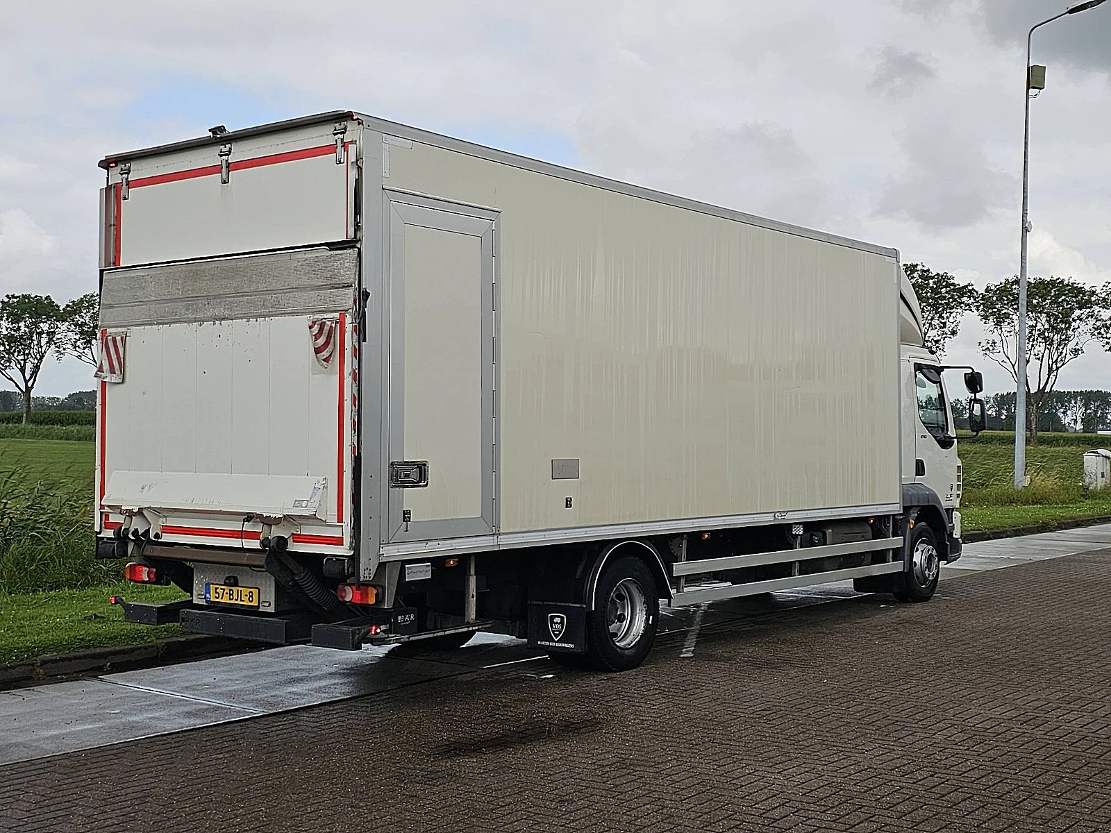 DAF 2017 - LF 210 afbeelding 3
