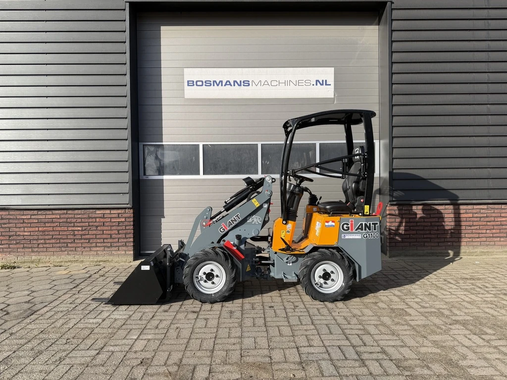 Giant G1100 G1200 minishovel NIEUW budget uitvoering €345 LEASE 2026 afbeelding 1