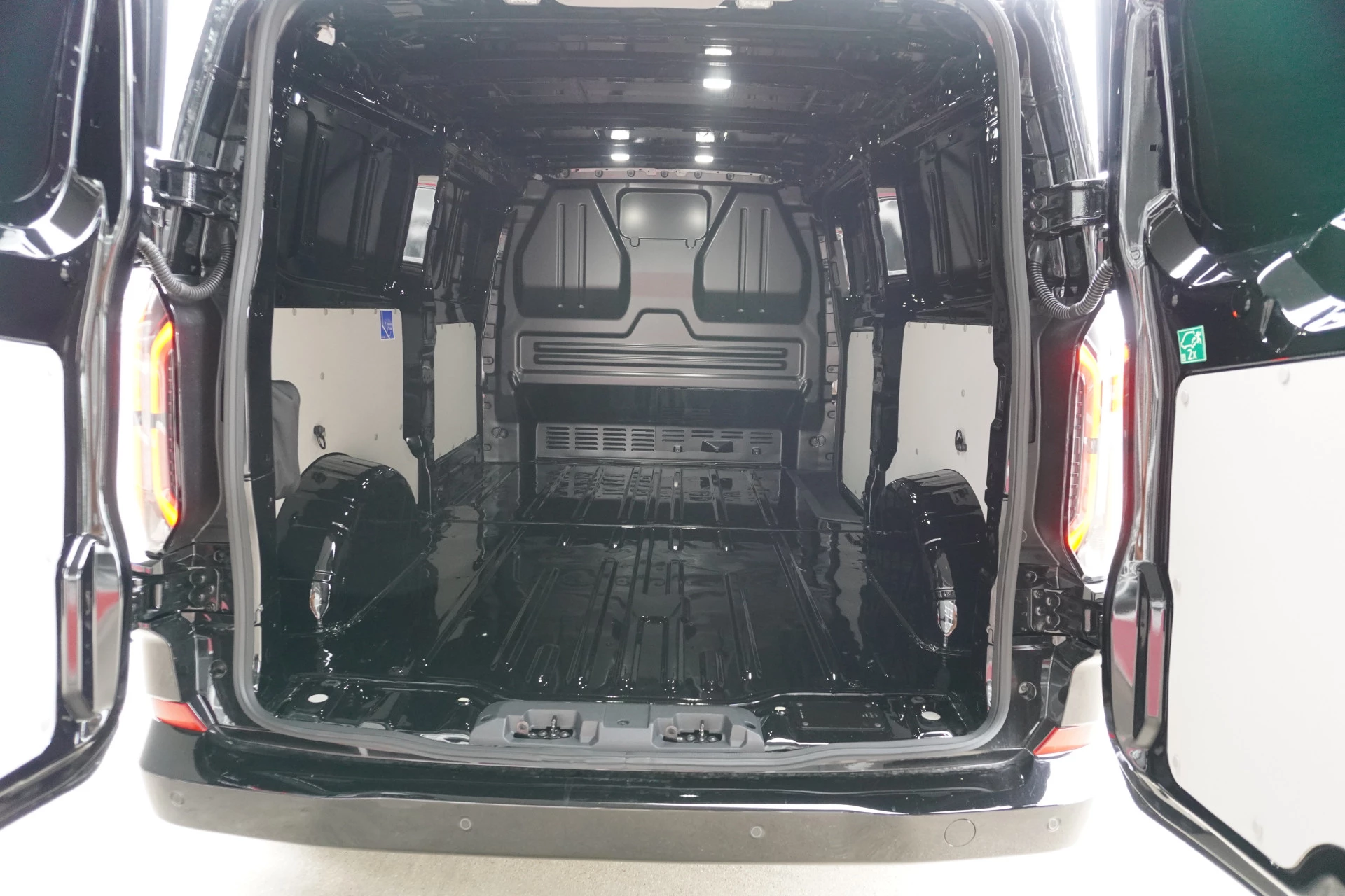 Ford E-Transit 2026 - Cust. 340 L2H1 Limited 71 kWh 218PK Automaat image 14