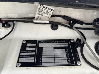 Volvo FH 2018 - 540 6x4 Big Axle / Retarder / Lift-Axle / 2 Tank / Hydraulics imagen 27