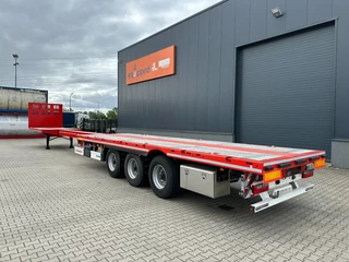 Kässbohrer N/A 2026 - new and unused Heavy-Duty flatbed / 690cm extendable / steering axle / lift axle / twistlocks / timberstakes / NL-trailer / APK: 04-2027 obrazek 51