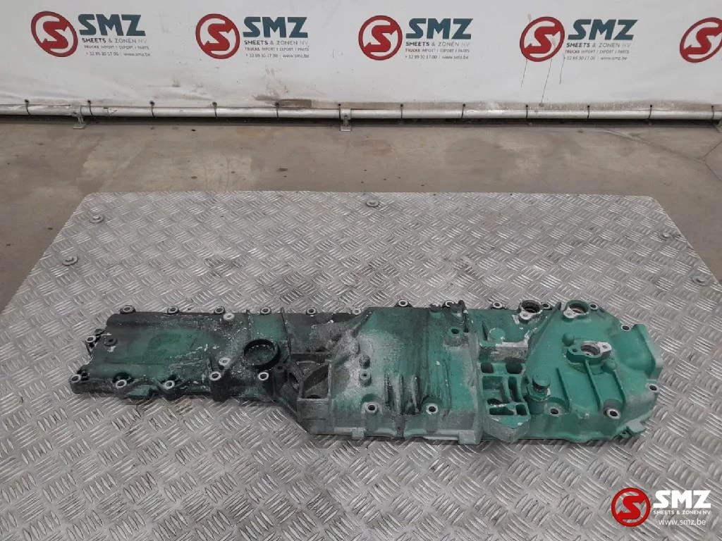 Volvo 2015 - Occ deksel cilinderkop + oliekoeler D13K500EUVI Vo afbeelding 1