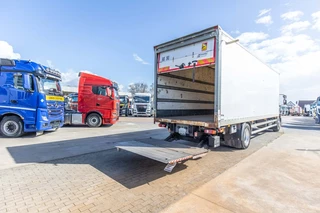 Renault N/A 2012 - MIDLUM 270 (18t) DXI + Dhollandia image 10