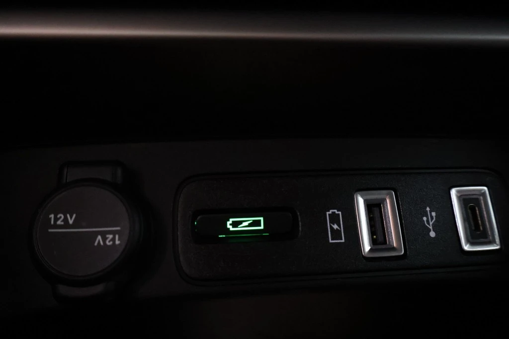 Jeep Avenger 2023 - 1.2 ALTITUDE / 18 inch + All Season / Apple Carplay / LED Lampen afbeelding 52