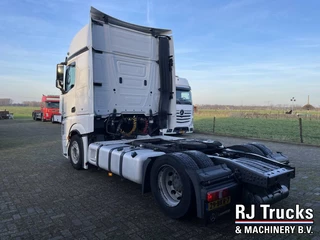 Mercedes-Benz Actros 2018 - 1948 Gigaspace - Lowdeck | Full Air | NL Truck | 2x Tank | 2 Pcs image 32