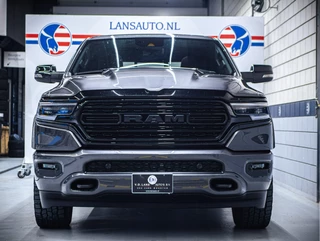 Dodge Ram 1500 2024 - Limited Night | 5.7L HEMI V8 4x4 Crew Cab image 4