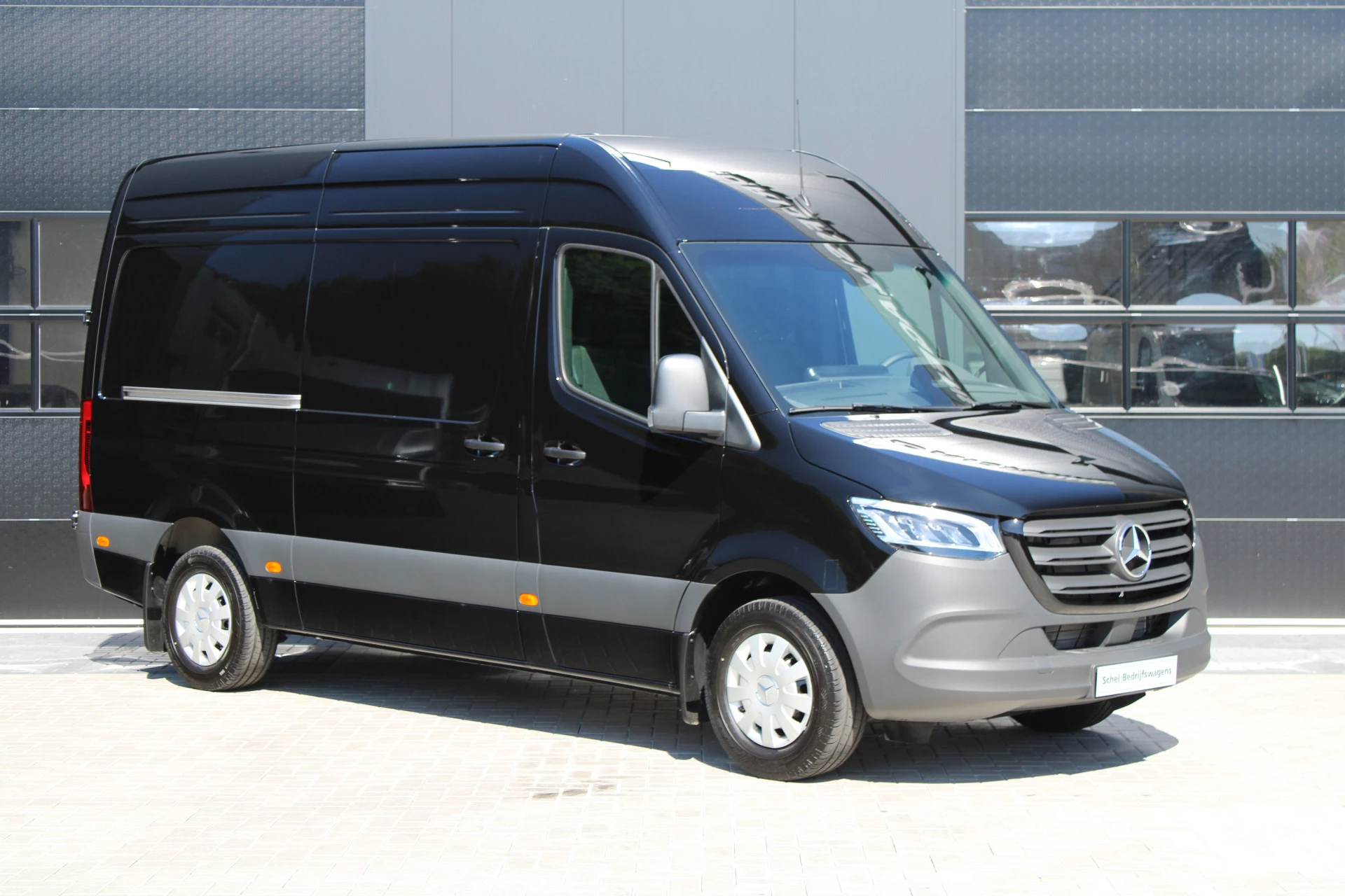 Mercedes-Benz Sprinter 2024 - 317CDI L2H2 Select - LED - Mbux 10 - 3.5t Trekhaak - Geveerde Stoel - Betimmering - Camera - Carplay - Blind spot - Cruise - Rijklaar obrázek 3