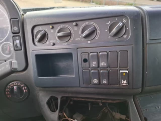 MAN TGA 2006 - 41.430 / 8X8 / 2XBIG AXLE / FULL STEEL / DRUM BRAKES / MEILLER TIPPER / 18-CUBIC / AIRCO / MANUAL / EURO-3 / 2006 imagem 24