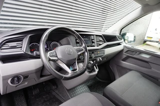 Volkswagen Transporter 2021 - 30 110pk L2H1 Trekhaak Apple carplay Camera ACC Cruise control Stoelverwarming 3-Zits image 2 thumbnail