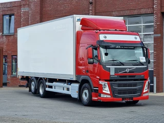 Volvo FM 2018 - 370 Globetrotter 6x2*4 - Box with sidedoors - Loadlift - Full air - Euro 6 te koop