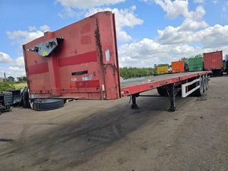 Renders ROC 12.27 | 3 AXLE FLATBED | HARWOODEN FLOOR | TWISTLOCKS 40 FT. |MB DISC 2002 - N/A obrazek 5