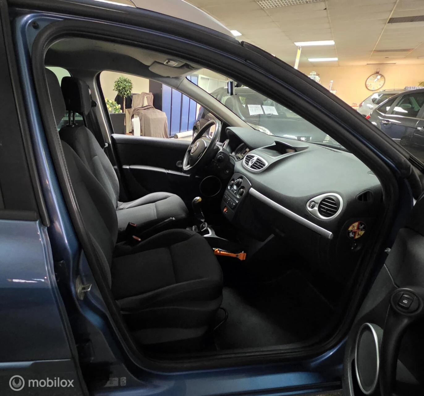Renault Clio 2011 - Estate 1.2 TCE Collection APK tot 04-2027 imagem 6